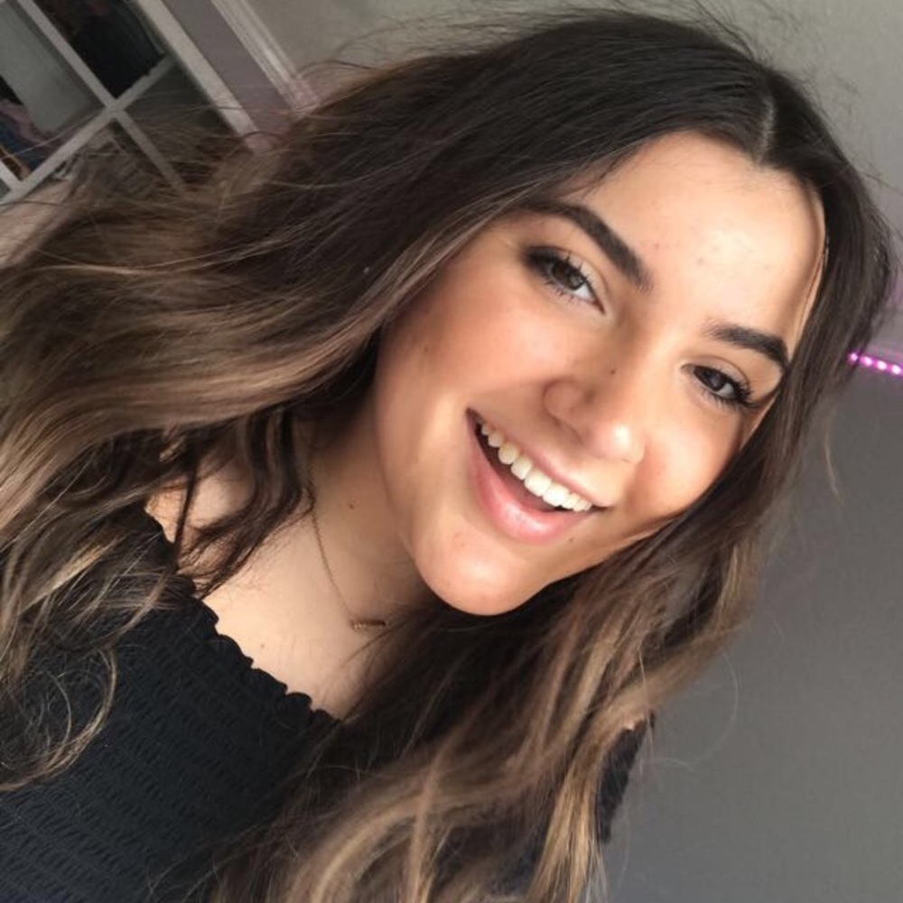 Meet your Posher, Mia